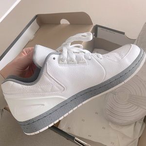 Jordan 1 flight 3 low premium men’s size 9